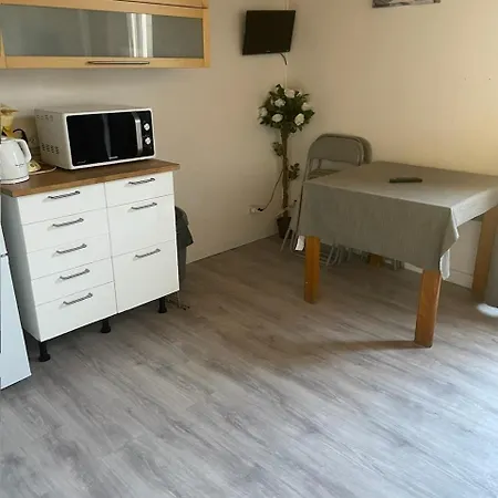 Appartement 6 Personnes 2 Enfants 200m De La ,draps Et Serviettes Non Fournies Agde