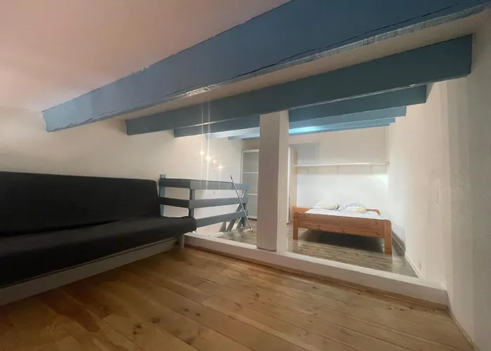 6 Personnes 2 Enfants 200m De La ,draps Et Serviettes Non Fournies *