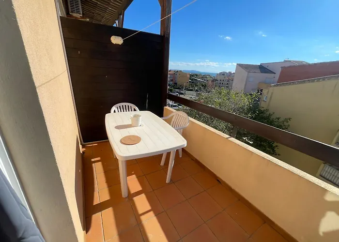 6 Personnes 2 Enfants 200m De La ,draps Et Serviettes Non Fournies *