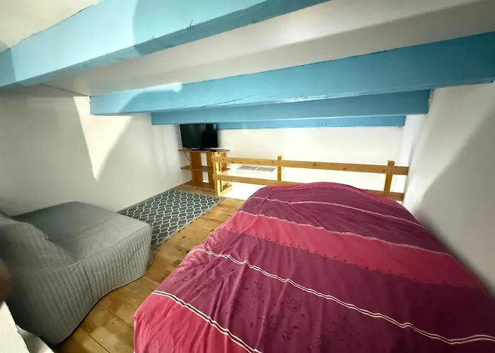 6 Personnes 2 Enfants 200m De La ,draps Et Serviettes Non Fournies * Agde